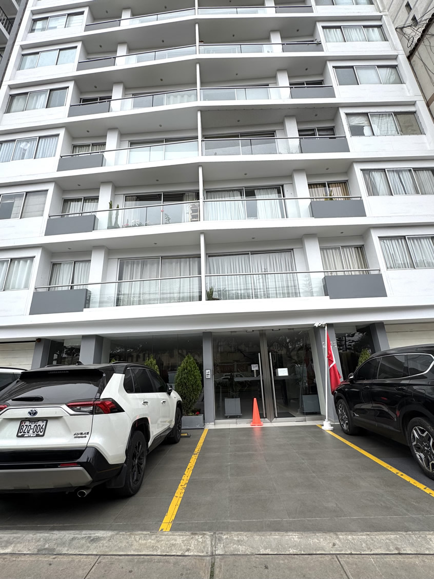 Departamento amoblado en Alquiler – Jesús María - AGB Inmobiliaria