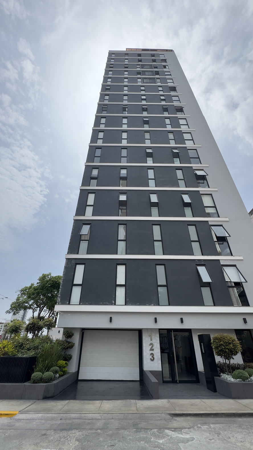 Urb. Reducto Piso 12, Miraflores - 87 m2 - 1 habitaciones</h3>